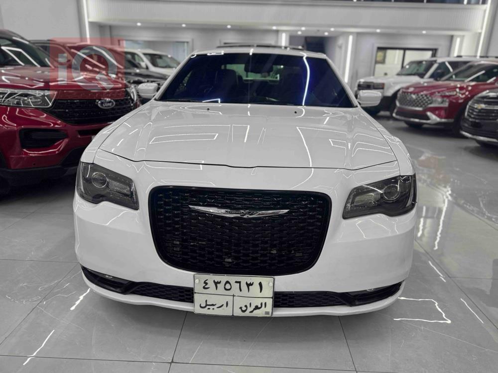 کرایسلەر 300